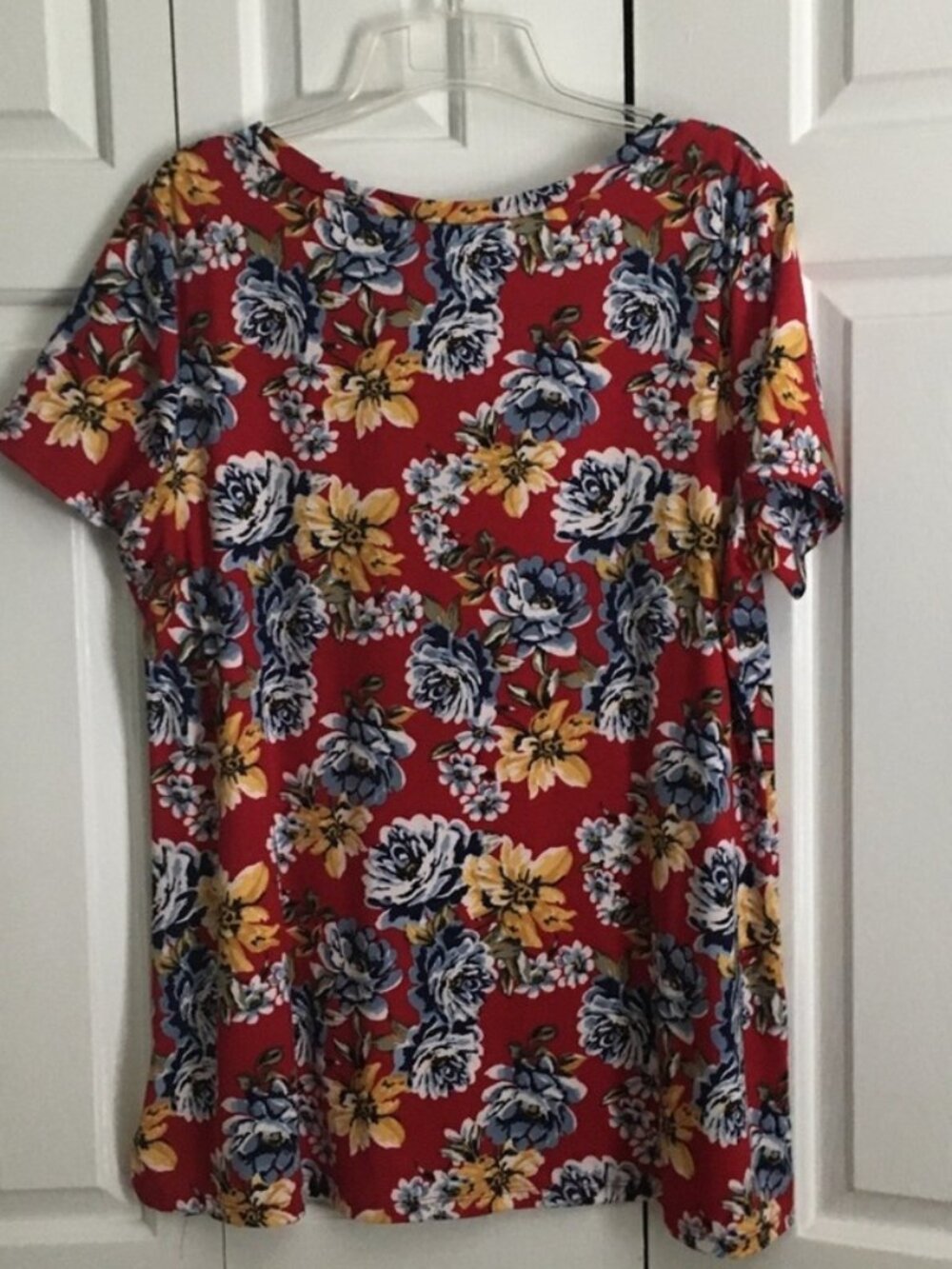 floral print top! - Picture 2 of 2